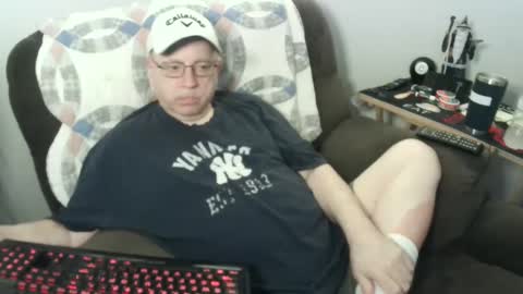 Snapshot of jpmel99 chatting on 09/13/25, 10:53 jpmel99 online show from 09/13/25, 10:53