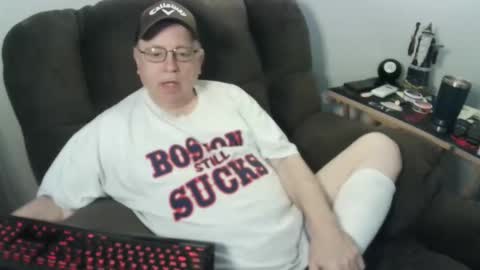 Snapshot of jpmel99 chatting on 09/28/25, 10:04 jpmel99 online show from 09/28/25, 10:04