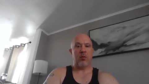 Snapshot of jr1871 chatting on 01/06/26, 04:43 jr1871 online show from 01/06/26, 04:43