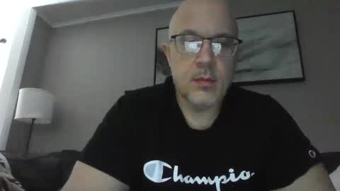 Snapshot of jr1871 chatting on 01/10/26, 12:40 jr1871 online show from 01/10/26, 12:40