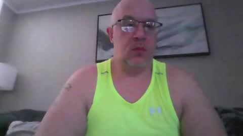 Snapshot of jr1871 chatting on 02/10/26, 12:31 jr1871 online show from 02/10/26, 12:31