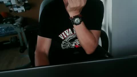 Snapshot of jraiven chatting on 12/22/24, 11:41 Soy Rai online show from 12/22/24, 11:41