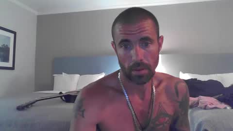 Snapshot of jrizzle1111 chatting on 04/22/26, 01:19 jrizzle1111 online show from 04/22/26, 01:19