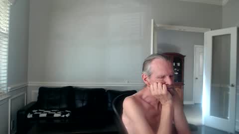 jtull52 online show from 12/19/25, 08:05