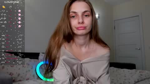 Julia and Julia online show from 05/16/26, 06:39