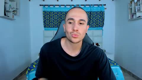 Juan online show from 02/10/25, 04:19