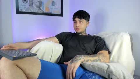 juan_alvarez18 online show from 09/21/25, 03:30