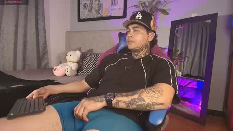 juan_alvarez18 online show from 02/21/26, 07:42