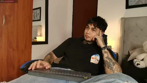 Snapshot of juan_alvarez18 chatting on 05/25/26, 05:13 juan_alvarez18 online show from 05/25/26, 05:13
