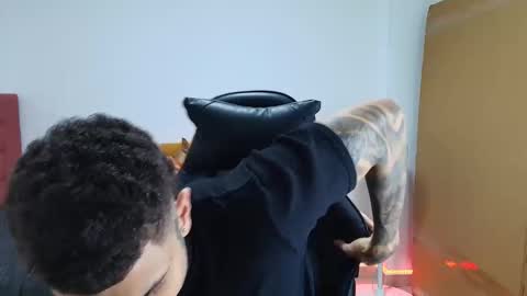 juan_gomez_1 online show from 11/23/25, 09:58