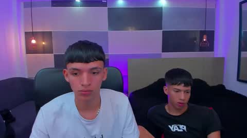 JuanSteven online show from 02/11/25, 04:33