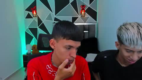 JuanSteven online show from 05/06/26, 01:57