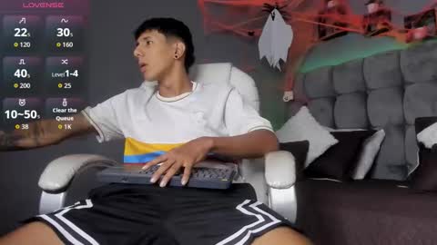 Juan online show from 10/10/25, 11:42