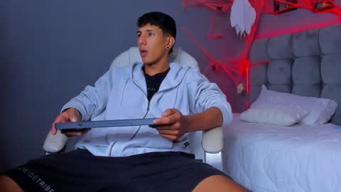 Juan online show from 10/26/25, 11:05