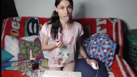 JUANA ALEJANDRA VELEZ online show from 01/05/25, 01:04