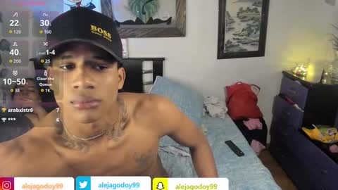 Snapshot of juanbigcock21cm chatting on 11/12/25, 04:57 juan jose online show from 11/12/25, 04:57