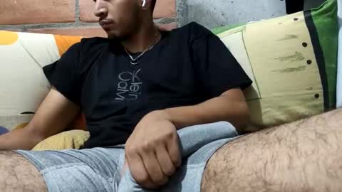 Snapshot of juanc23_371 chatting on 10/22/25, 12:11 juanc23_371 online show from 10/22/25, 12:11