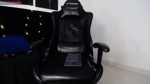 Snapshot of juancamilo66_ chatting on 02/08/25, 04:04 juancamilo66_ online show from 02/08/25, 04:04