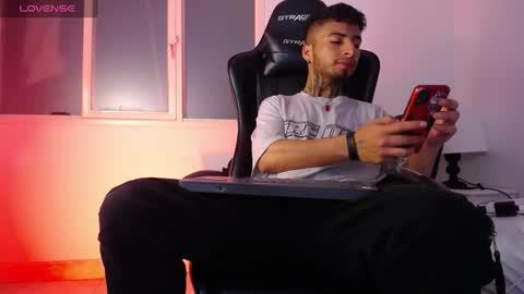 Snapshot of juancamilo66_ chatting on 02/18/25, 04:58 juancamilo66_ online show from 02/18/25, 04:58