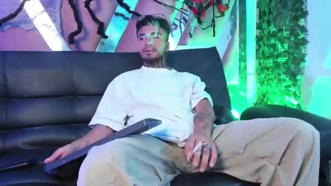 Snapshot of juancamilo66_ chatting on 10/03/25, 03:47 juancamilo66_ online show from 10/03/25, 03:47