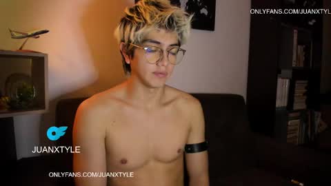 Snapshot of juancamroom chatting on 06/02/26, 05:59 . online show from 06/02/26, 05:59
