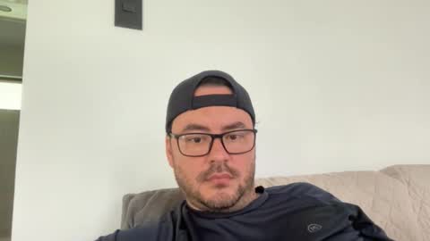 juanchom online show from 10/22/25, 02:28