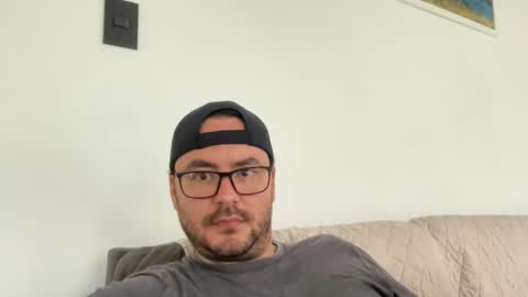 juanchom online show from 10/24/25, 01:18