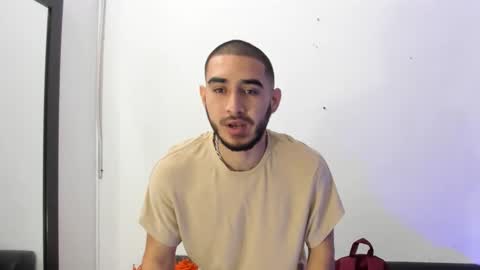 Juan Diego Uribe online show from 03/03/25, 01:31