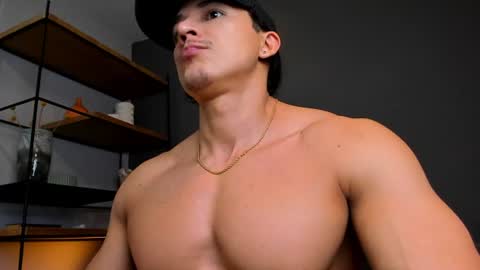 Snapshot of juandres007 chatting on 06/19/26, 01:54 JUANDRES online show from 06/19/26, 01:54