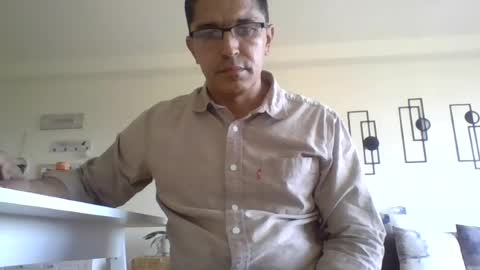 juanearth1 online show from 06/12/26, 09:57