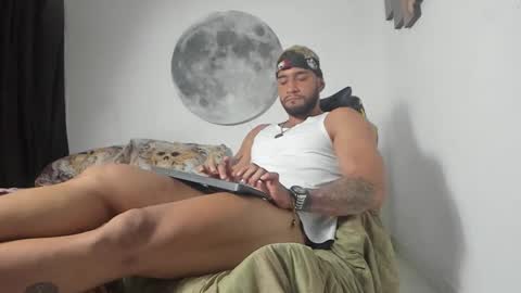 Snapshot of juanes_aristi chatting on 03/19/26, 10:36 Juanes online show from 03/19/26, 10:36