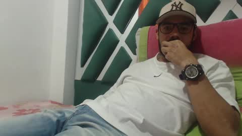 Snapshot of juanfe_style chatting on 09/13/25, 04:12 juanfe_style online show from 09/13/25, 04:12