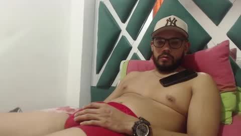 Snapshot of juanfe_style chatting on 09/18/25, 02:57 juanfe_style online show from 09/18/25, 02:57