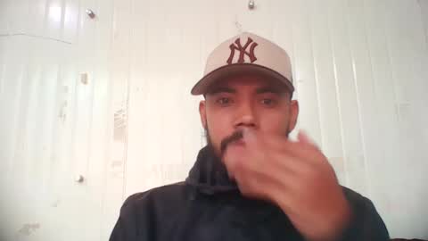 Snapshot of juanfe_style chatting on 09/29/25, 01:49 juanfe_style online show from 09/29/25, 01:49