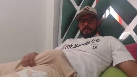 Snapshot of juanfe_style chatting on 10/04/25, 06:06 juanfe_style online show from 10/04/25, 06:06