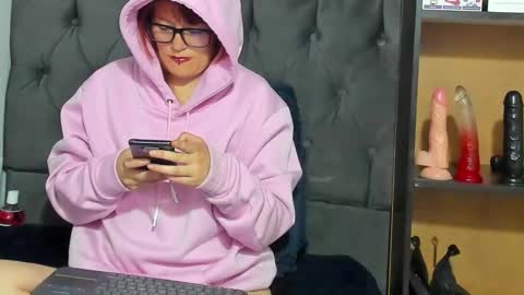 Snapshot of juanita_69_ chatting on 02/26/25, 10:04 juanita online show from 02/26/25, 10:04