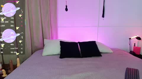 Blue online show from 11/22/25, 04:28