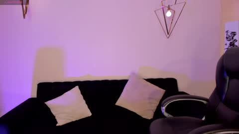 Juanita Clay online show from 04/23/26, 08:00