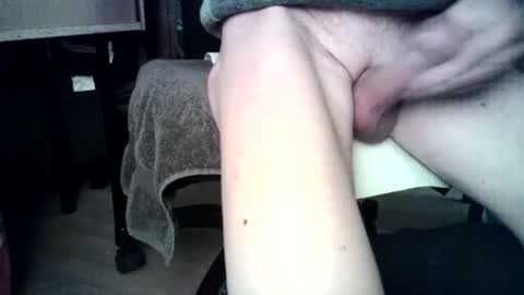 Snapshot of juanitou chatting on 11/18/25, 08:35 frenchchouchou online show from 11/18/25, 08:35