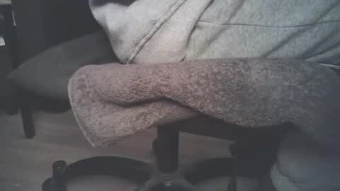 Snapshot of juanitou chatting on 12/17/25, 02:56 frenchchouchou online show from 12/17/25, 02:56