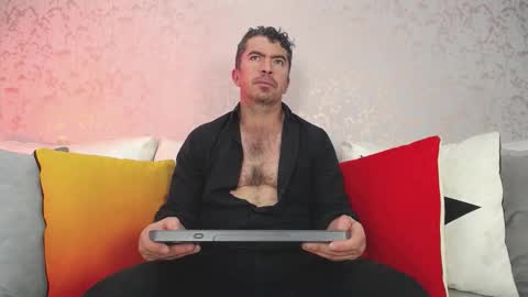 Juan k online show from 11/20/25, 01:55