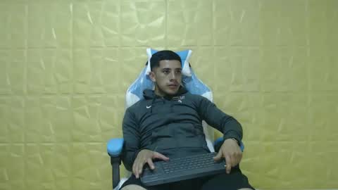 juanperez1999777 online show from 09/17/25, 10:22