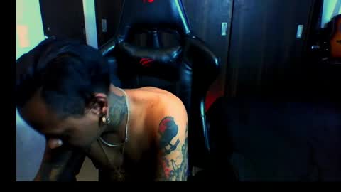 juanpt69 online show from 04/22/26, 07:04