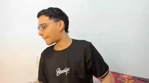 juansuarez204 online show from 09/16/25, 10:44