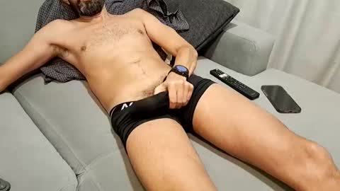 Snapshot of juanxxxo_ chatting on 10/26/25, 10:54 juanxxxo_ online show from 10/26/25, 10:54