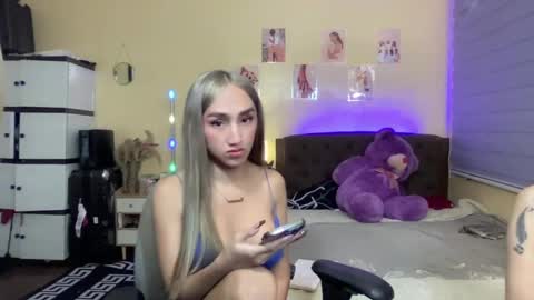 EloiseMoree online show from 12/20/24, 09:11