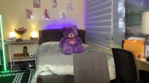 EloiseMoree online show from 02/02/25, 06:48