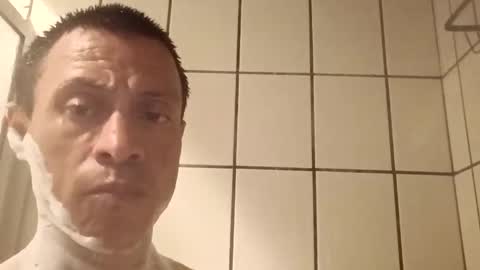 Snapshot of jugg2 chatting on 10/29/25, 07:43 Jugg online show from 10/29/25, 07:43