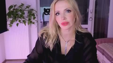 Goddess Julia online show from 09/13/25, 06:18