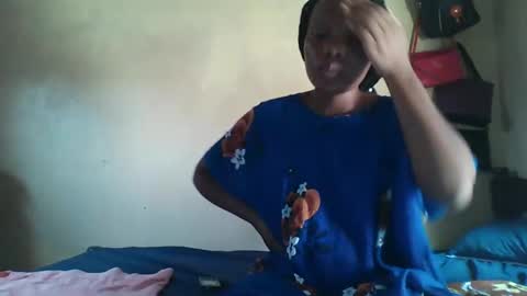 juice_petite3 online show from 02/05/25, 09:15